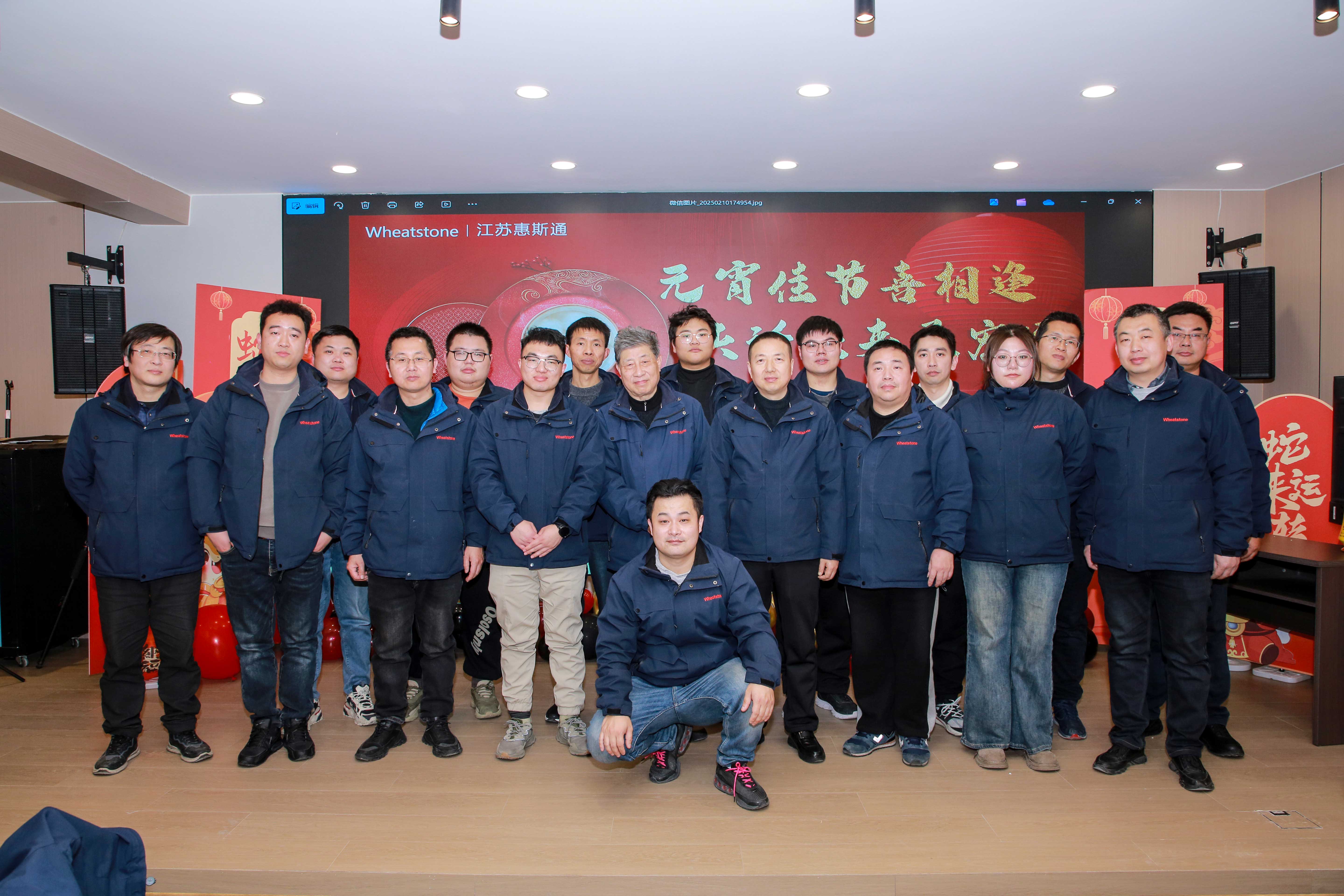 13268937.jpg 13268937.jpg